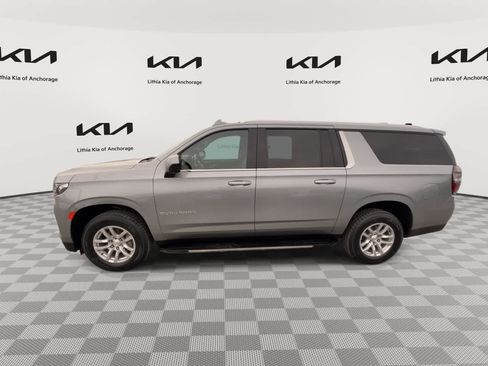 Used 2023 Chevrolet Suburban LT AWD/4WD image 4