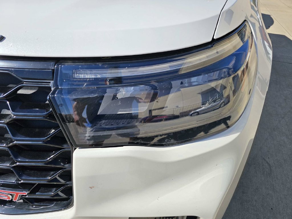 Used 2025 Ford Explorer ST w/ Sun And Sound Package AWD/4WD image 7