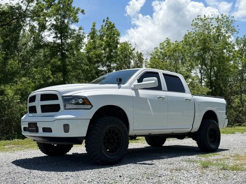 Used 2015 RAM 1500 Big Horn RWD image 3