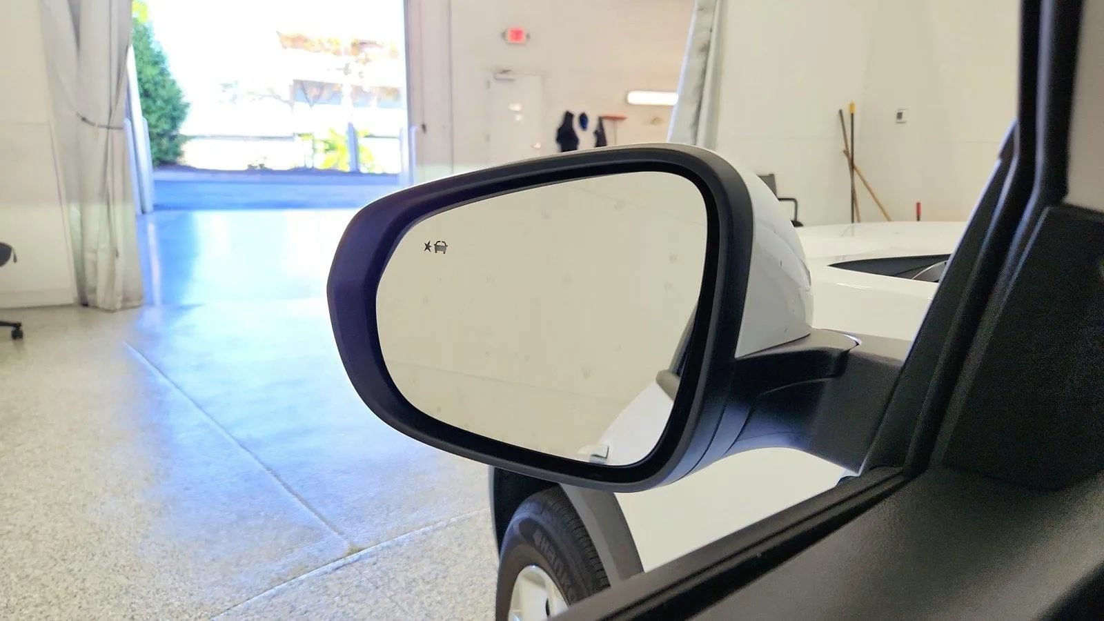 Used 2024 Chevrolet Trax LS w/ LS Convenience Package FWD image 20