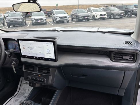Used 2025 Ford Maverick XL image 17