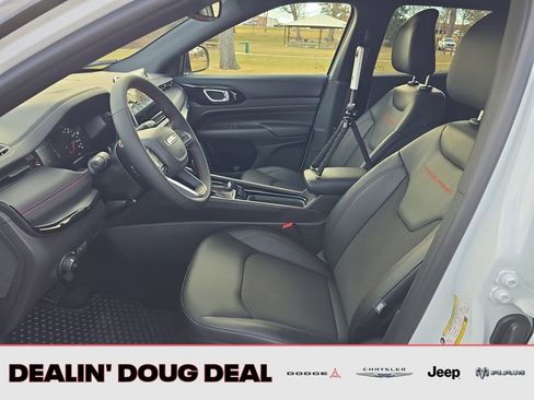 New 2026 Jeep Compass Trailhawk image 10