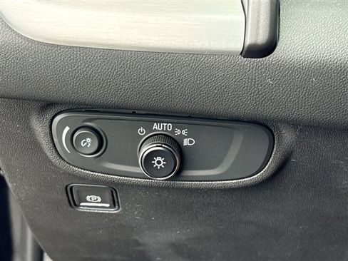 Certified 2023 GMC Terrain SLE w/ Driver Convenience Package FWD image 17