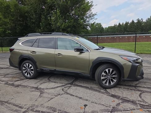 Certified 2025 Subaru Outback Limited AWD/4WD image 2