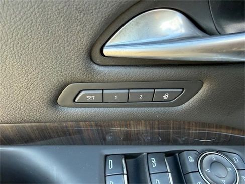 Used 2024 Cadillac XT4 Premium Luxury image 18