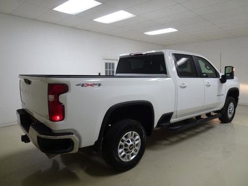 Used 2022 Chevrolet Silverado 2500 LT w/ Convenience Package image 6