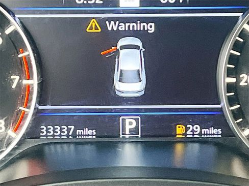 Used 2023 Nissan Altima 2.5 SV w/ SV Premium Package image 12