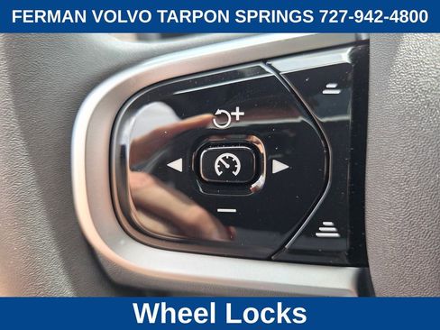 New 2026 Volvo XC90 B6 Plus w/ Protection Package Premier AWD/4WD image 32