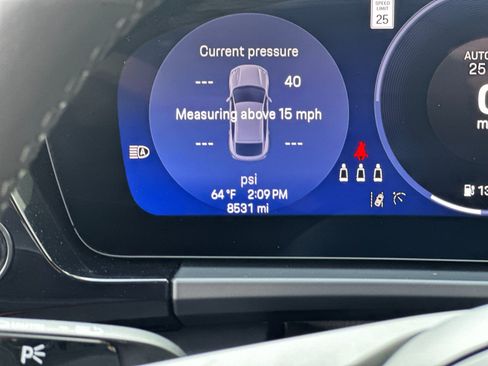 Used 2025 Porsche Macan 4 Electric AWD/4WD image 26