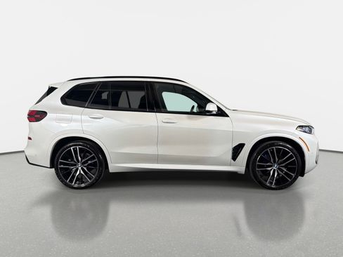 Used 2024 BMW X5 xDrive40i AWD/4WD image 2