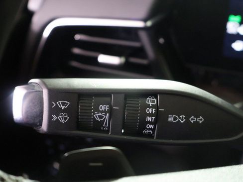 Used 2025 Chevrolet Tahoe LT image 43