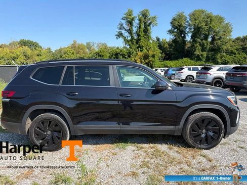 Used 2024 Volkswagen Atlas SE w/ Black Wheel Package FWD image 6