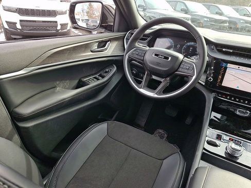 New 2026 Jeep Grand Cherokee Altitude AWD/4WD image 10