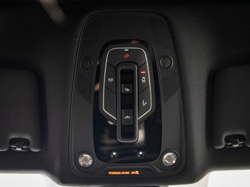 Certified 2025 Audi Q5 2.0T Premium w/ Convenience Plus Package image 38