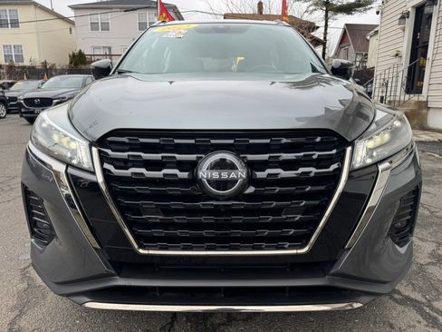 Used 2023 Nissan Kicks SR image 5