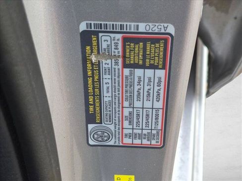 Used 2022 Hyundai Elantra SEL w/ Convenience + Premium Package FWD image 16