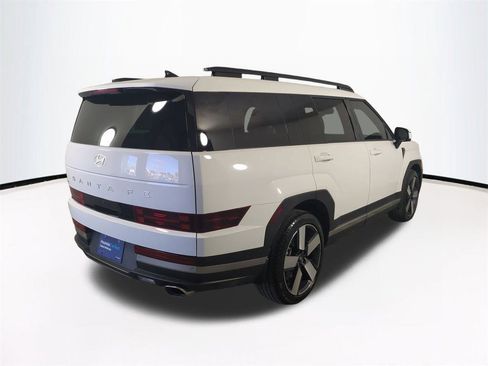 Used 2025 Hyundai Santa Fe Limited image 5