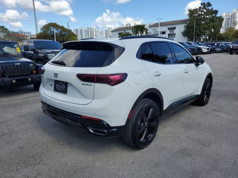 Used 2025 Buick Envision Sport Touring image 3