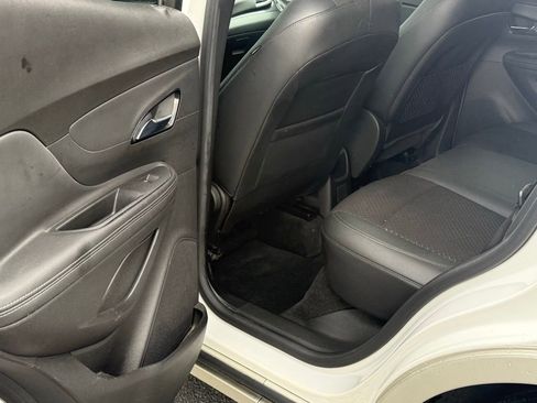 Used 2020 Buick Encore Preferred FWD image 6