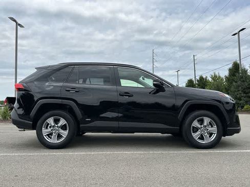 Used 2025 Toyota RAV4 LE AWD/4WD image 3