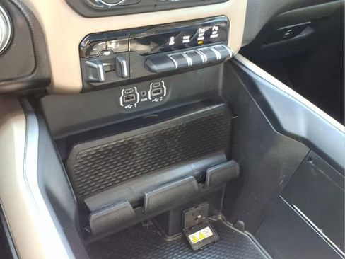 Used 2022 RAM 1500 Laramie AWD/4WD image 27