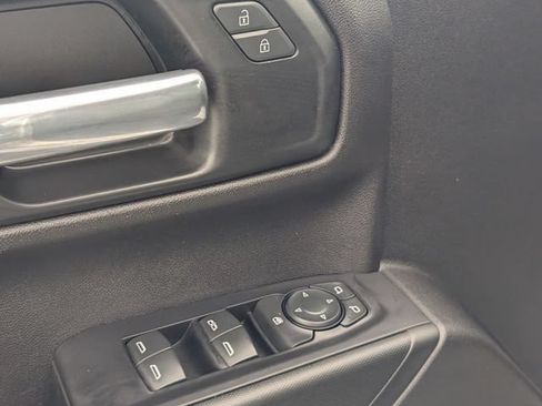 Used 2021 Chevrolet Silverado 1500 Custom Trail Boss AWD/4WD image 11