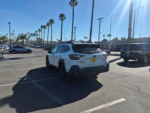 Used 2023 Subaru Outback Onyx Edition w/ Popular Package #2 image 5