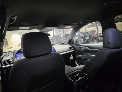 New 2026 Chevrolet Traverse LT image 16