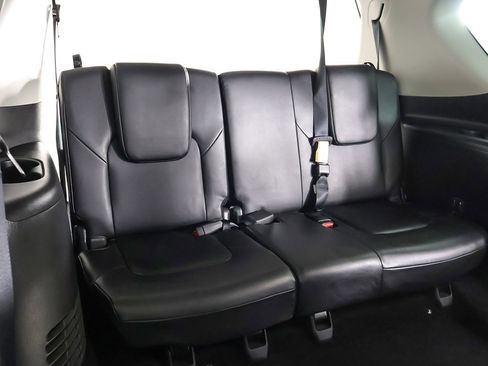 Used 2023 Nissan Armada SL image 41