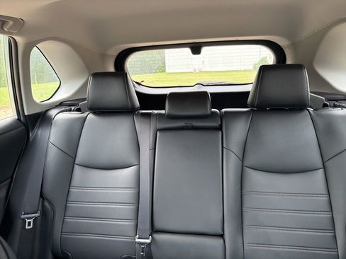 Used 2021 Toyota RAV4 XLE Premium FWD image 23