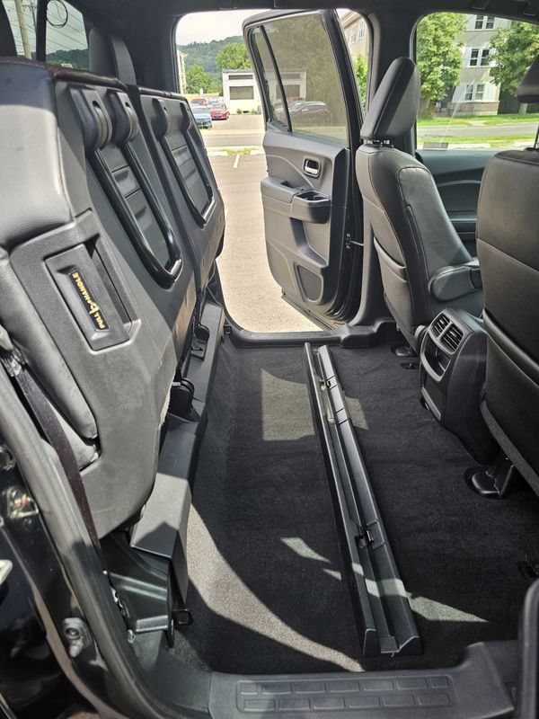 Used 2019 Honda Ridgeline Black Edition image 14