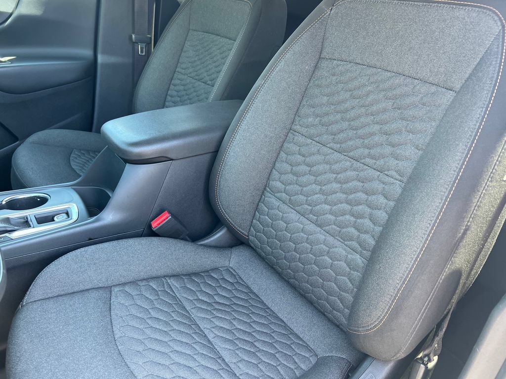 Used 2020 Chevrolet Equinox LT AWD/4WD image 10