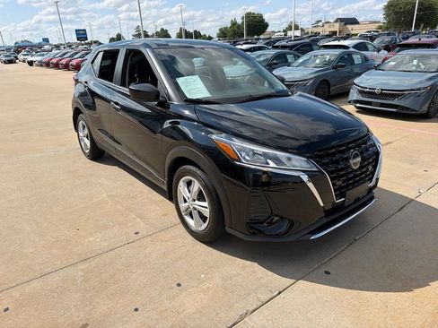 Used 2025 Nissan Kicks Play S FWD image 7