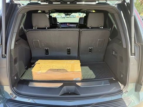 Used 2025 Cadillac Escalade Sport w/ LPO, Floor Liner Package AWD/4WD image 45