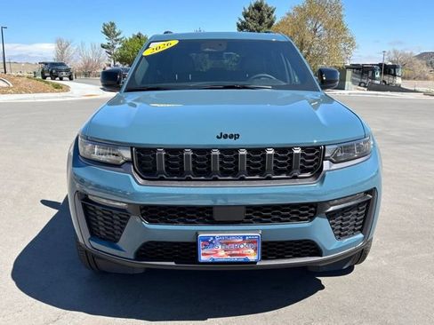 Certified 2026 Jeep Grand Cherokee Limited w/ Limited Altitude Package AWD/4WD image 9