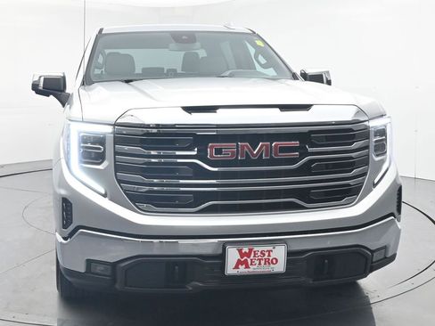 Used 2022 GMC Sierra 1500 SLT image 22