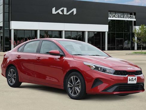 Certified 2024 Kia Forte LXS FWD image 7