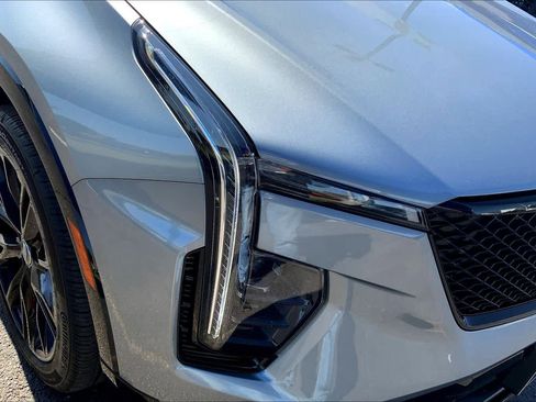 Used 2025 Cadillac XT4 Sport w/ LPO, Onyx Lite Package image 28