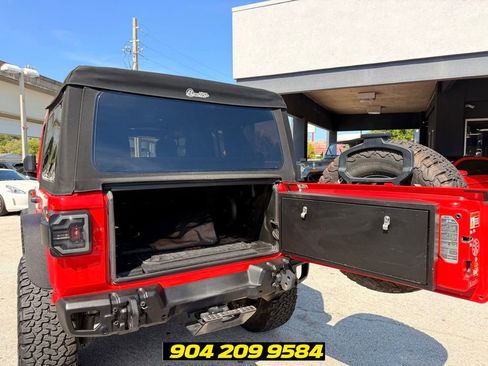Used 2018 Jeep Wrangler Unlimited Rubicon AWD/4WD image 29