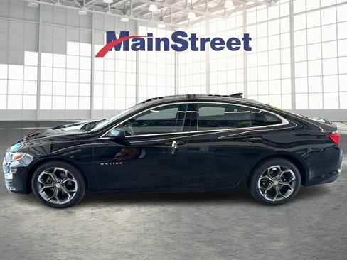 Used 2023 Chevrolet Malibu LT w/ Driver Confidence Package FWD image 2