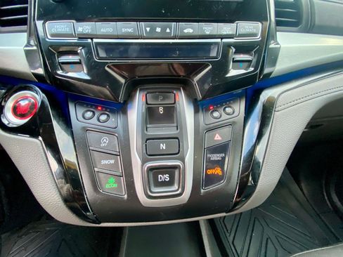 Used 2018 Honda Odyssey Elite image 19