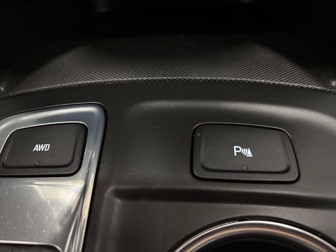 Used 2023 Chevrolet Equinox LT AWD/4WD image 18