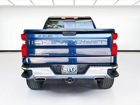 Used 2021 Chevrolet Silverado 1500 LTZ w/ Z71 Off-Road Package image 5