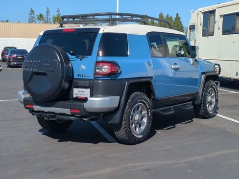 Used 2013 Toyota FJ Cruiser 4WD w/ Convenience Pkg image 5