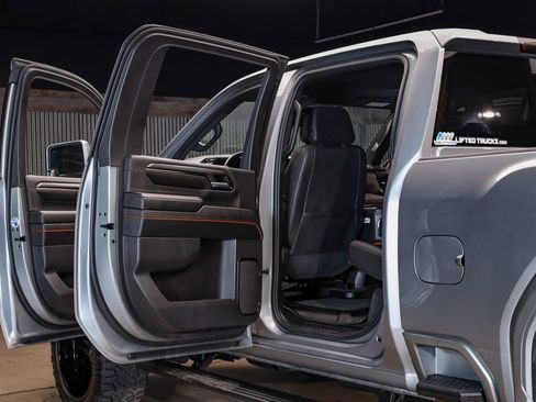 Used 2025 GMC Sierra 3500 AT4 w/ AT4 Premium Plus Package image 33