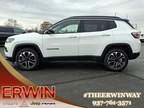 Certified 2024 Jeep Compass Limited image 4