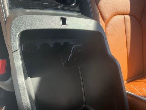 New 2026 Chrysler Pacifica Pinnacle FWD image 18