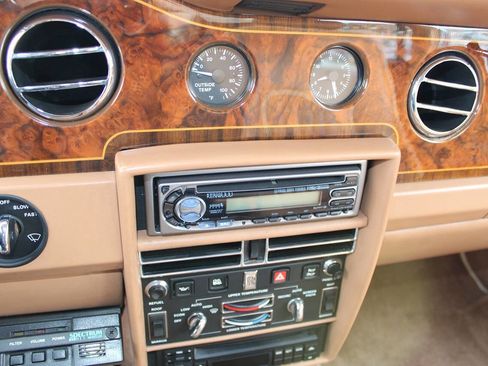 Used 1991 Rolls-Royce Silver Spur II image 28