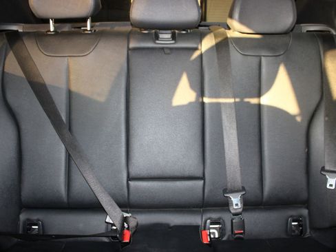 Used 2017 BMW 330i Sedan image 15