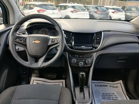 Used 2020 Chevrolet Trax LS w/ Tint and Cruise Package FWD image 12